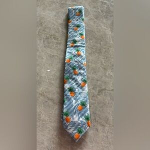 NWT Men’s Express Tie with Pineapple Print‎ 100% Cotton